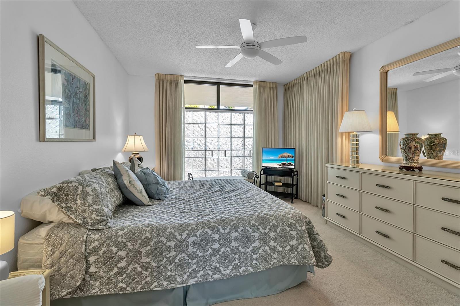 FAIRWAY BAY - Residential