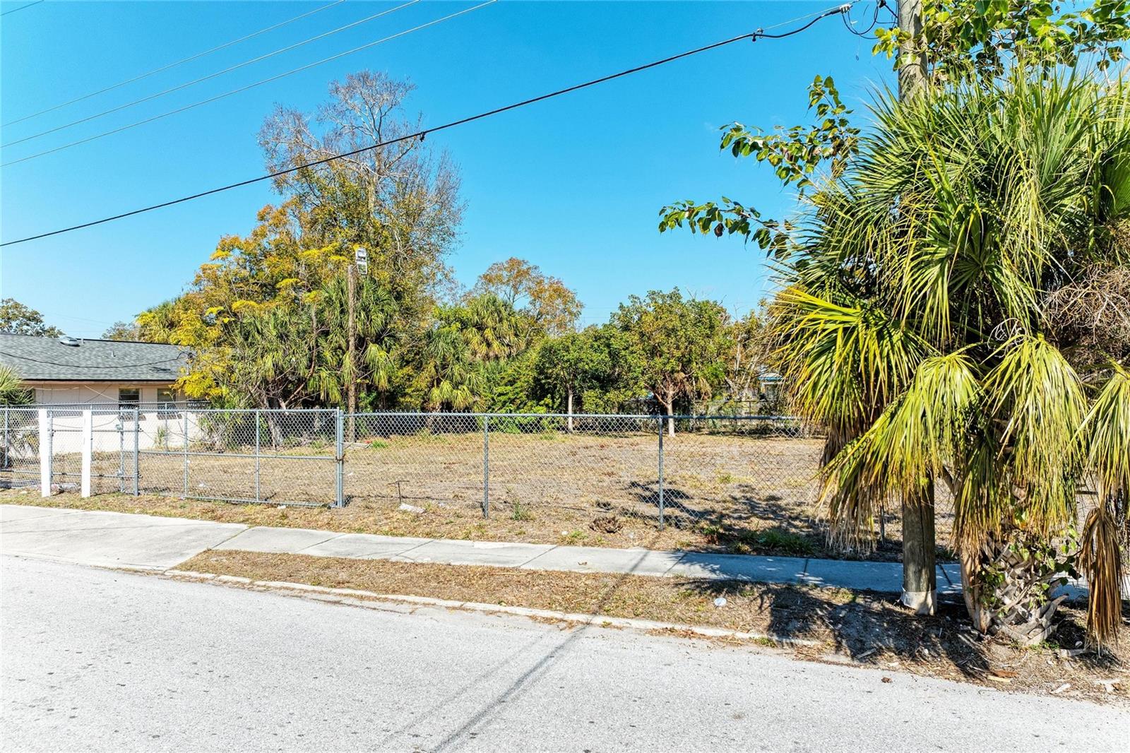 INWOOD PARK FIRST ADD - Land