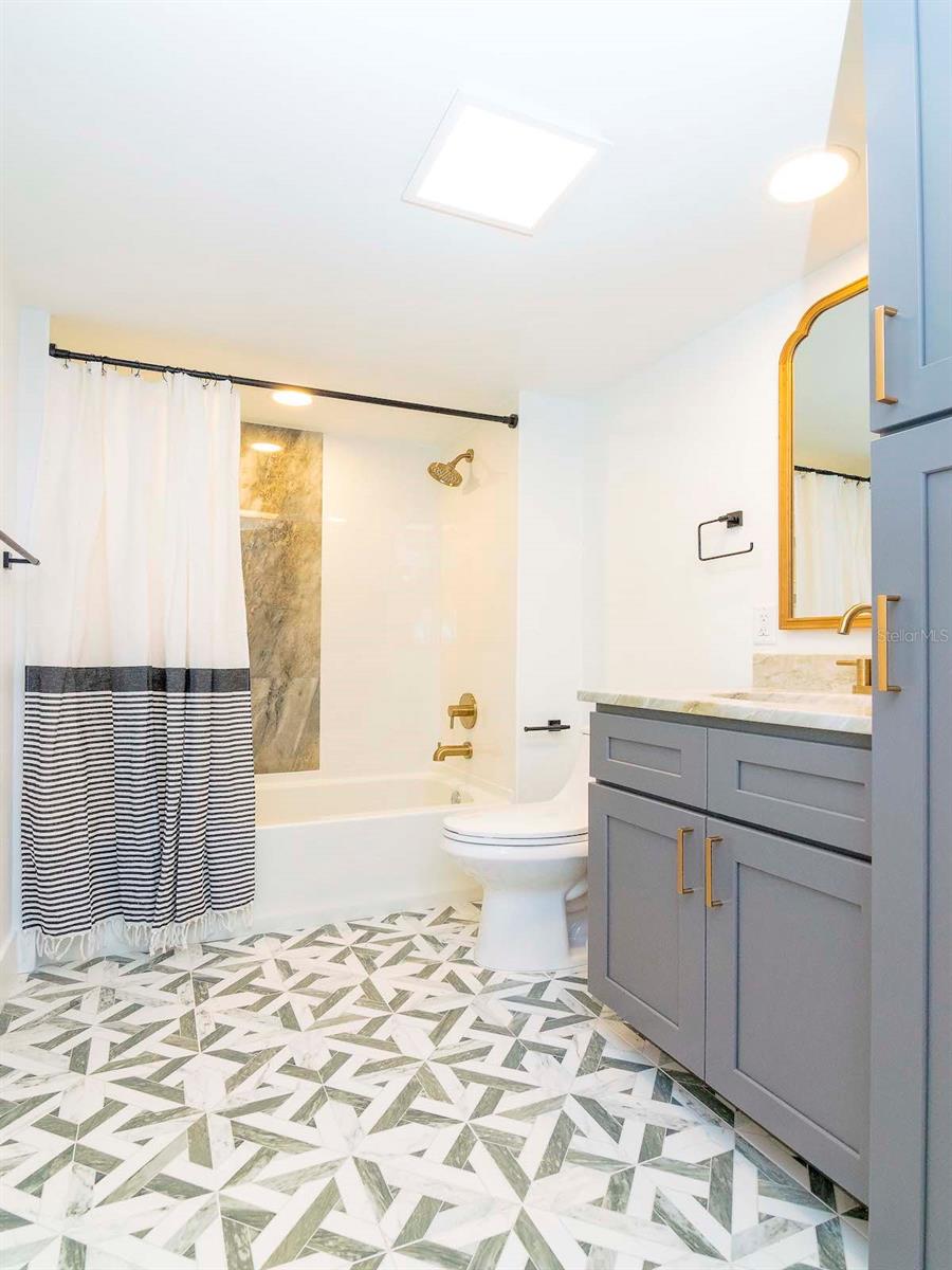 SIENA VILLAS AT BEACH PARK A C - Residential Lease