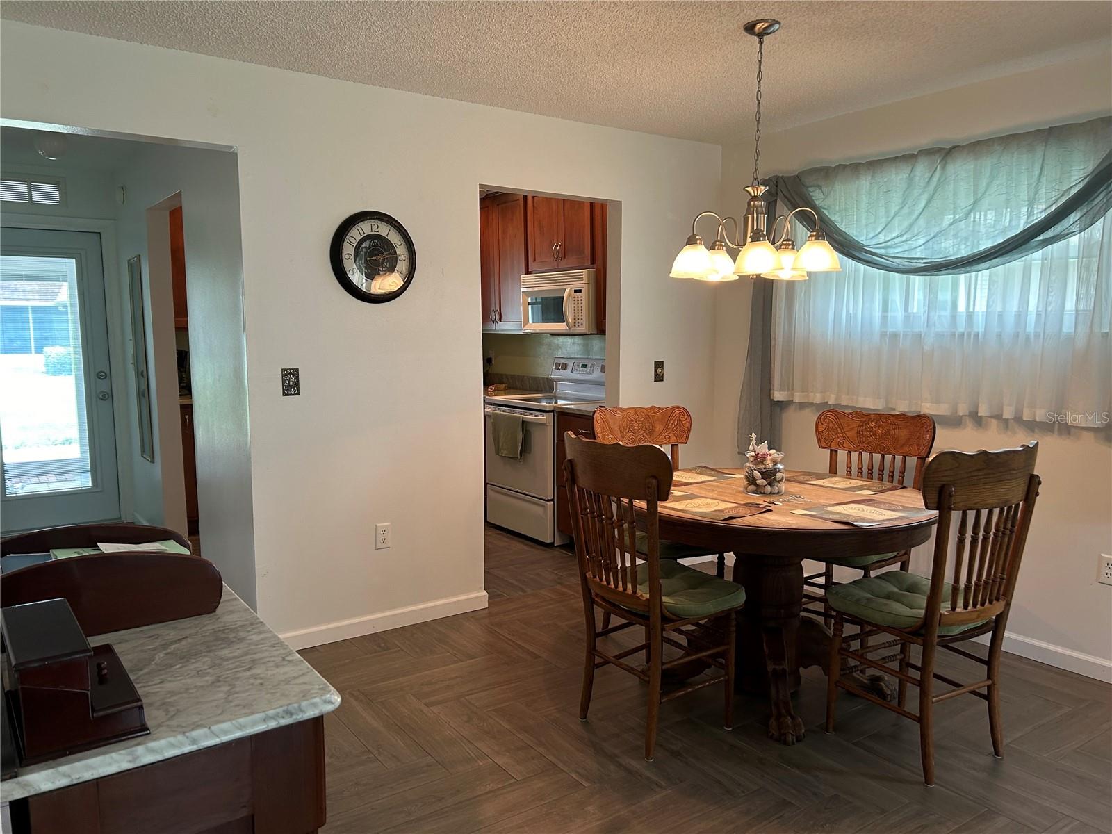 FOREST PINES 02 - Residential Lease