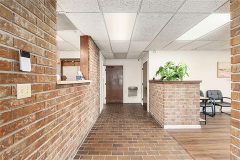 Tiny photo for 2750 SE 17th Street, Ocala, FL 34471 (MLS # OM716282)