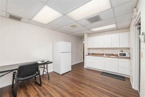 Tiny photo for 2750 SE 17th Street, Ocala, FL 34471 (MLS # OM716282)