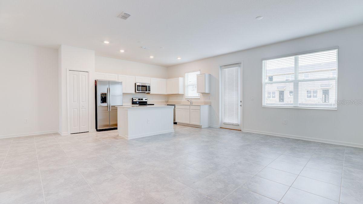 TRACT X - Residential Lease