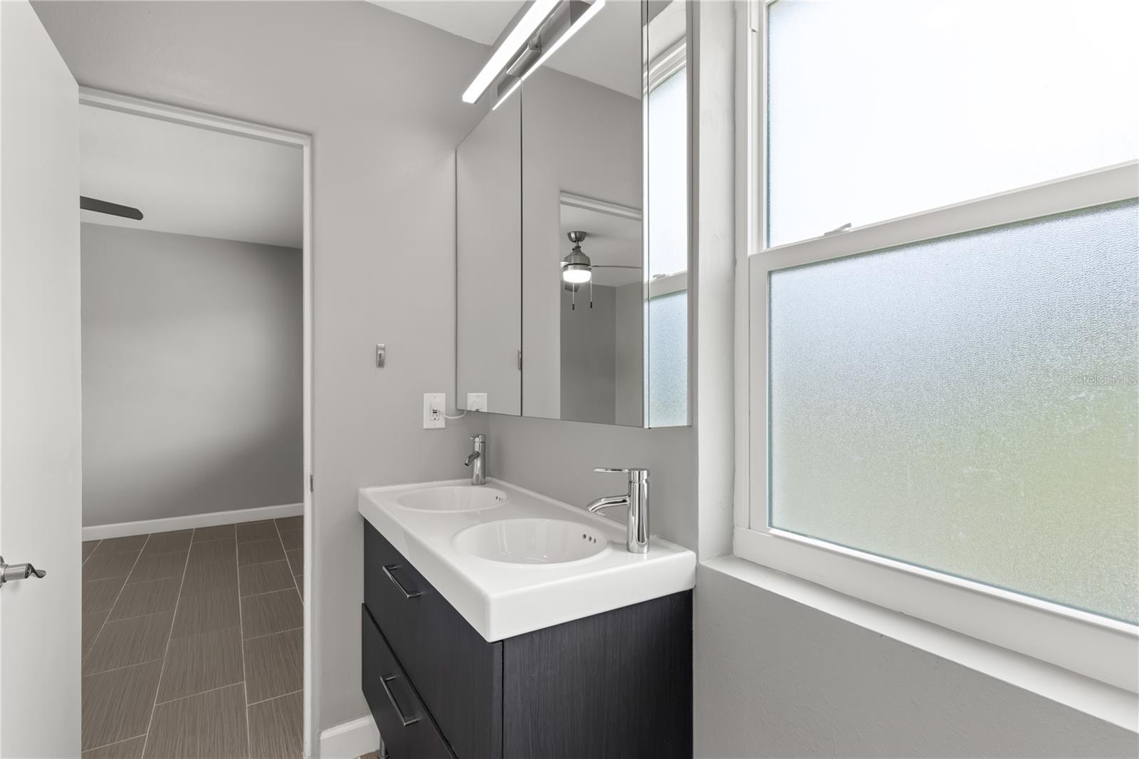 DUNBAR THE CONDO - Residential Lease