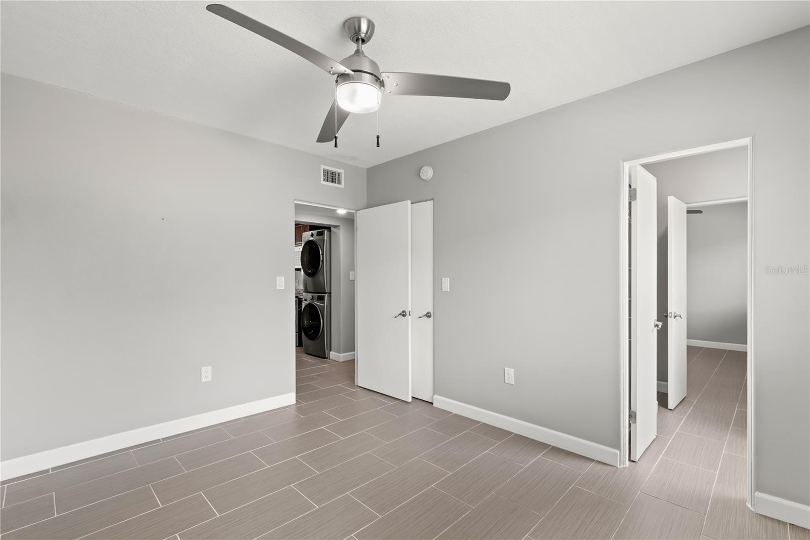 DUNBAR THE CONDO - Residential Lease