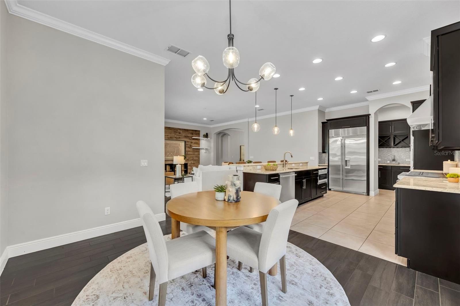 WINDSONG-KNOWLES PLACE - Residential
