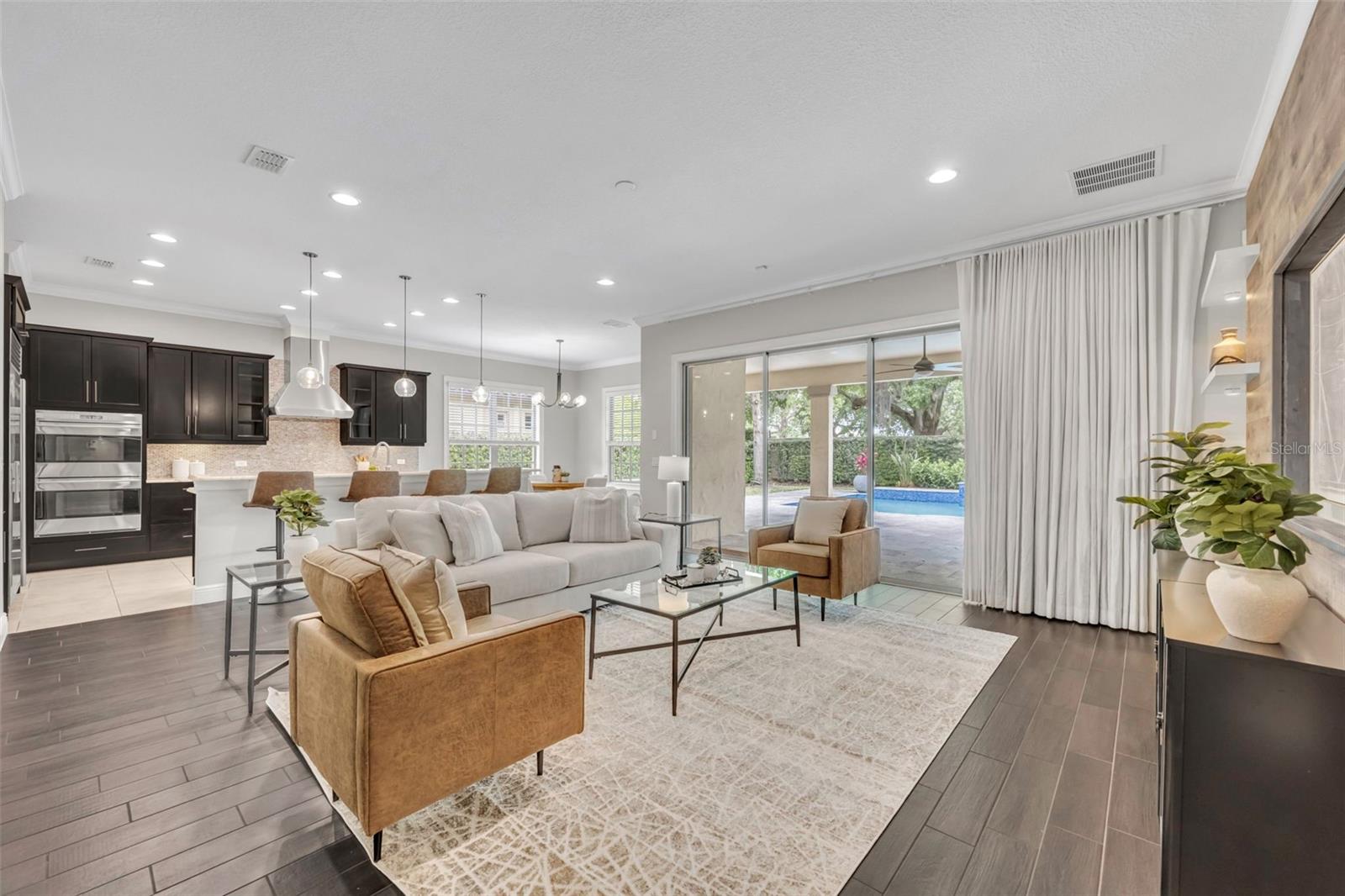 WINDSONG-KNOWLES PLACE - Residential
