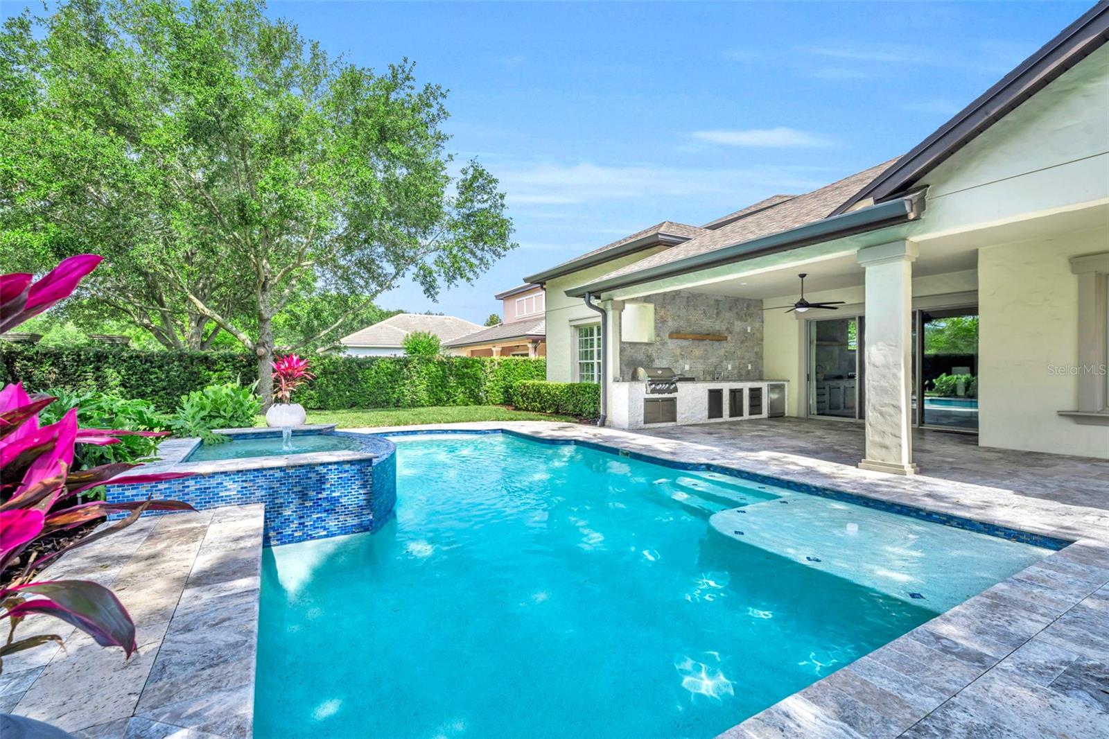 WINDSONG-KNOWLES PLACE - Residential