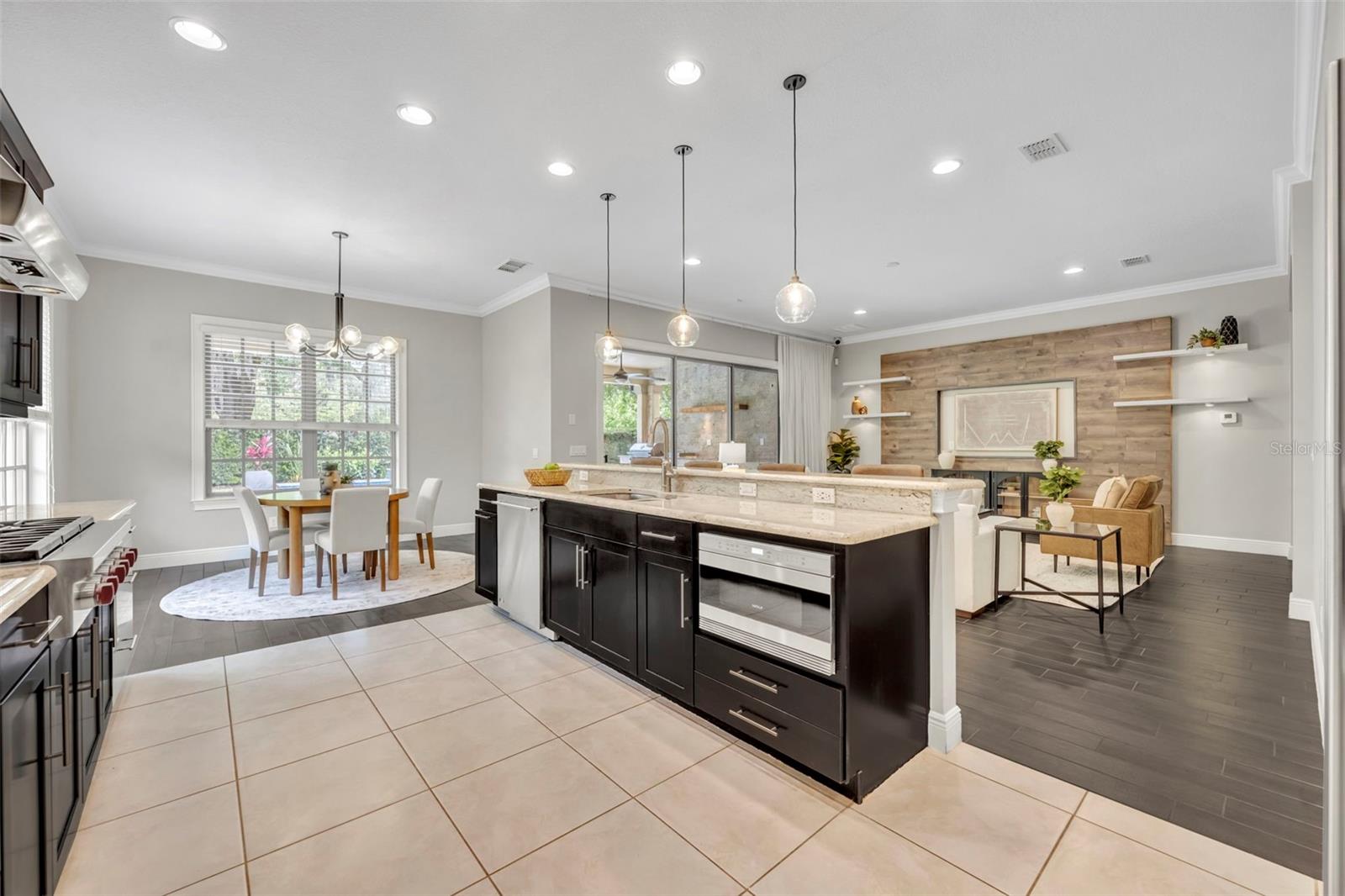 WINDSONG-KNOWLES PLACE - Residential