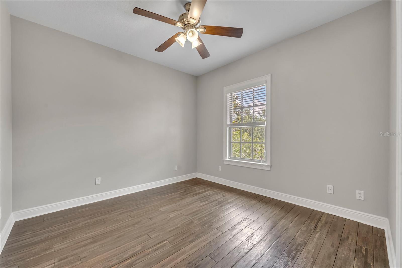 WINDSONG-KNOWLES PLACE - Residential