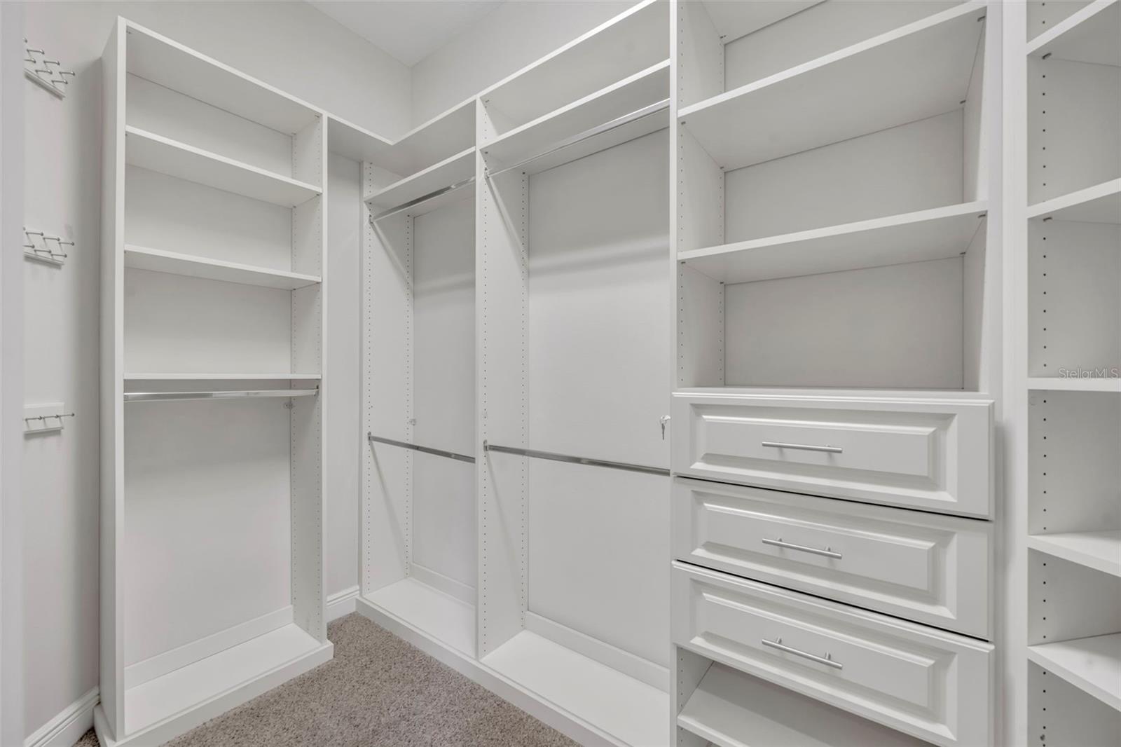 WINDSONG-KNOWLES PLACE - Residential