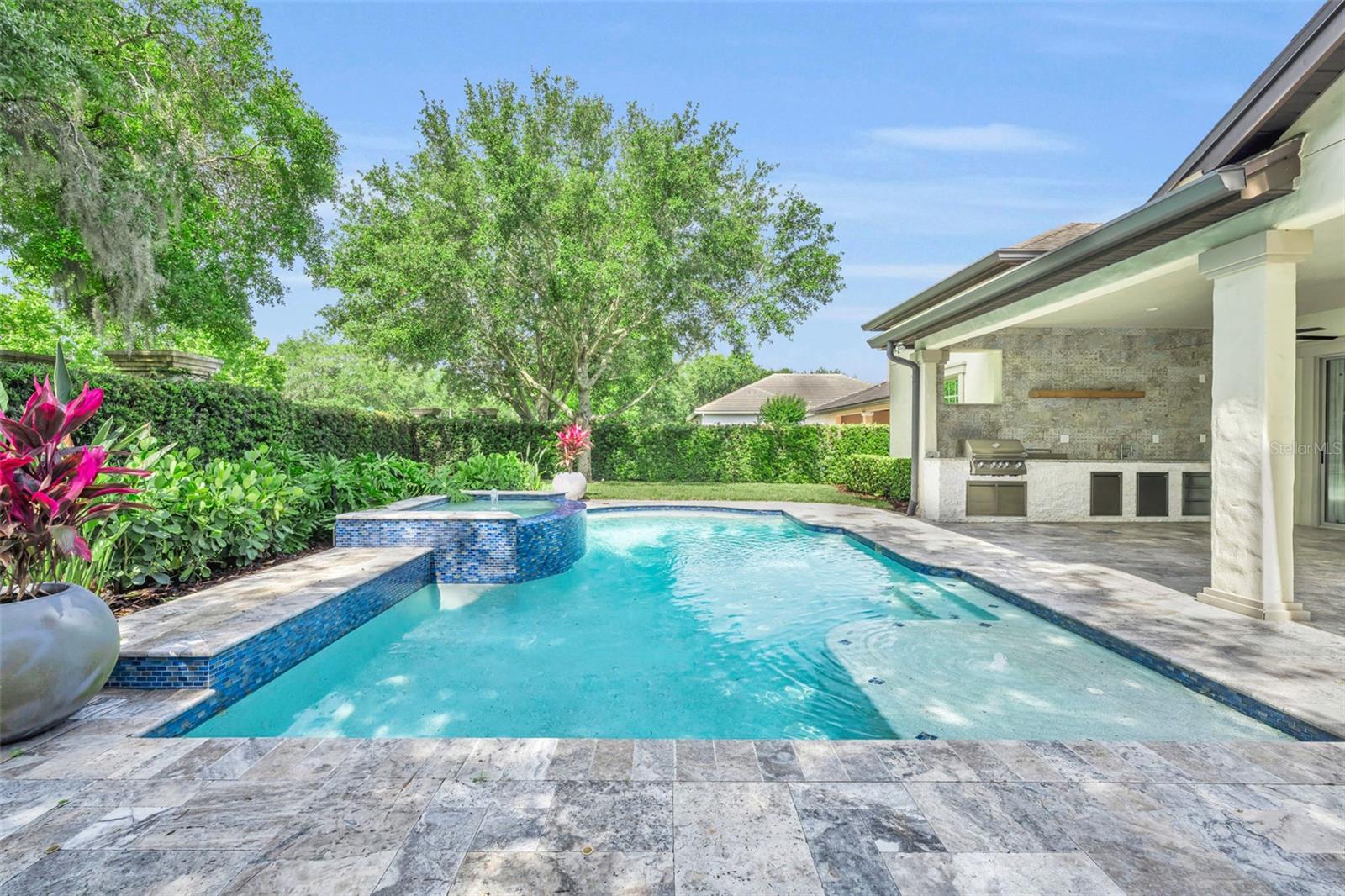 WINDSONG-KNOWLES PLACE - Residential