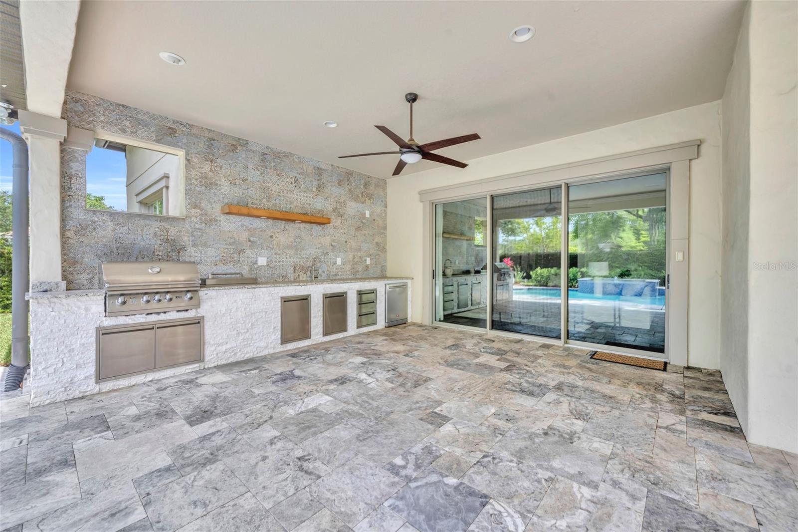 WINDSONG-KNOWLES PLACE - Residential
