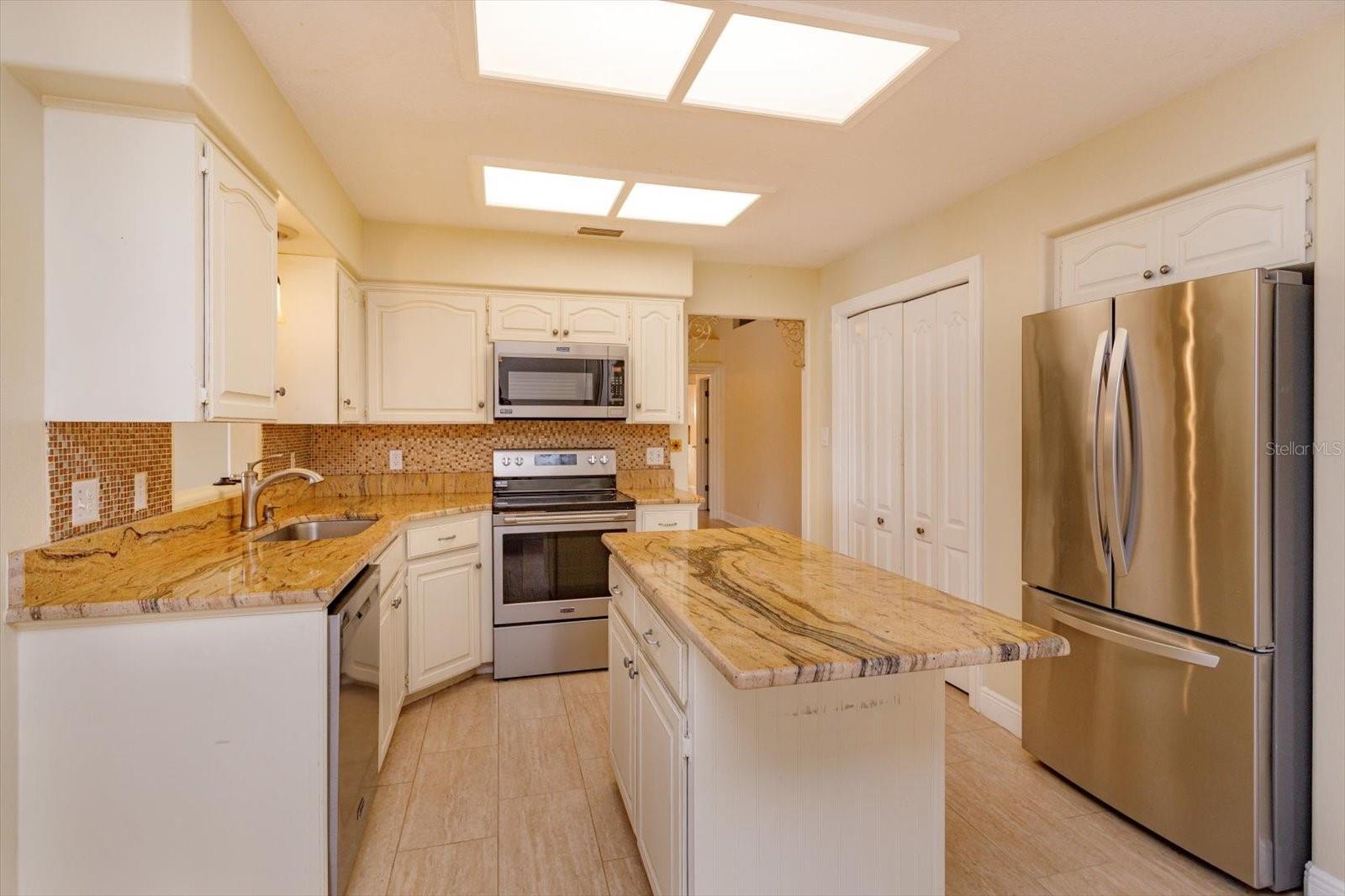 VILLAGE GREEN - Residential Lease