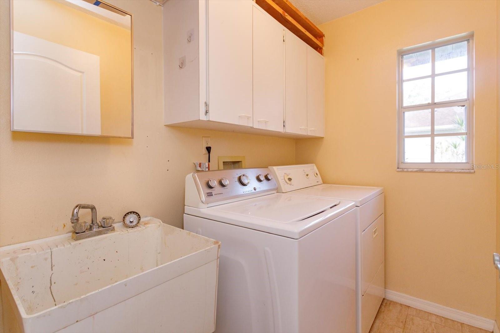 VILLAGE GREEN - Residential Lease