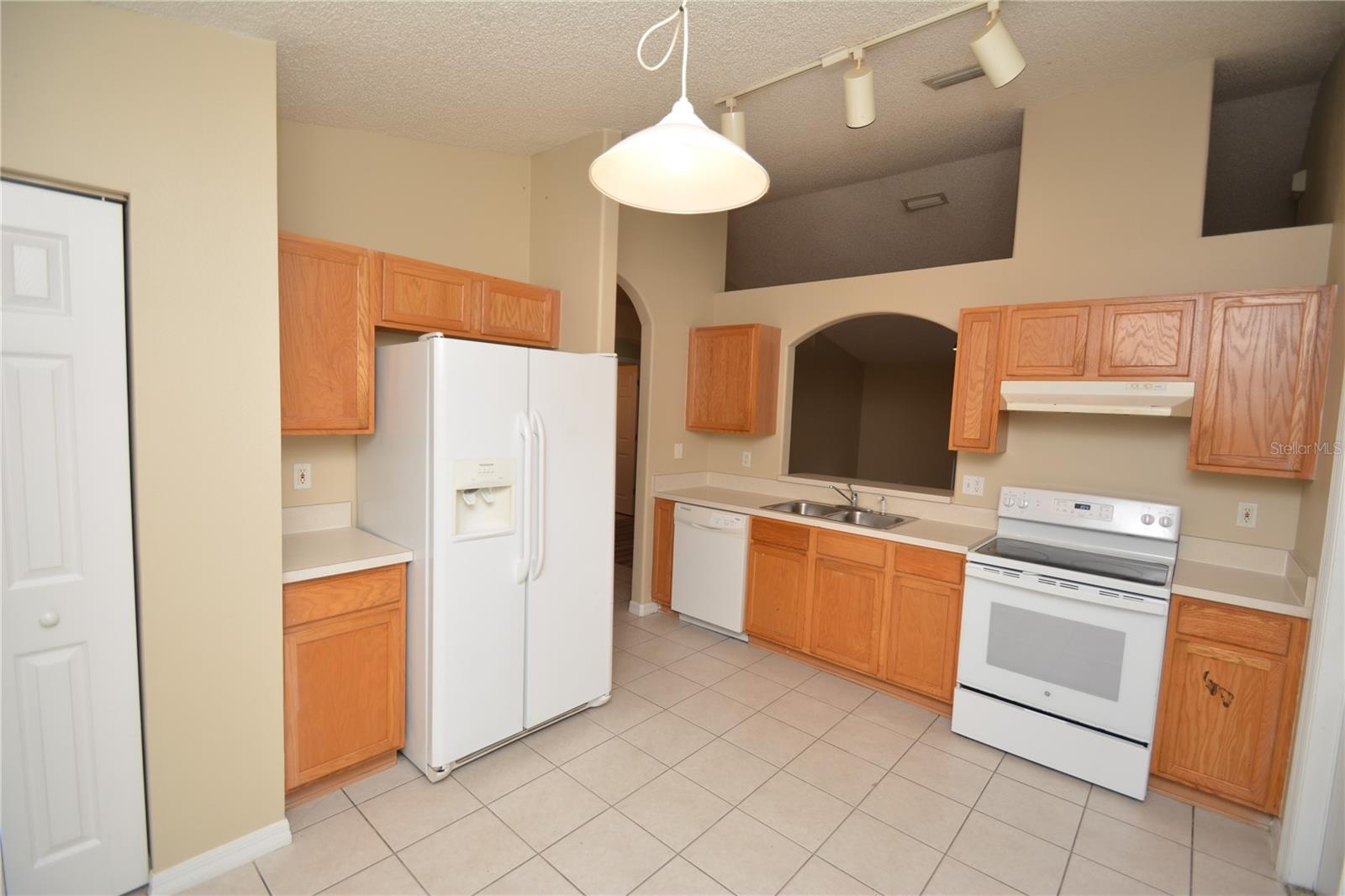 PINE GROVE - Residential Lease