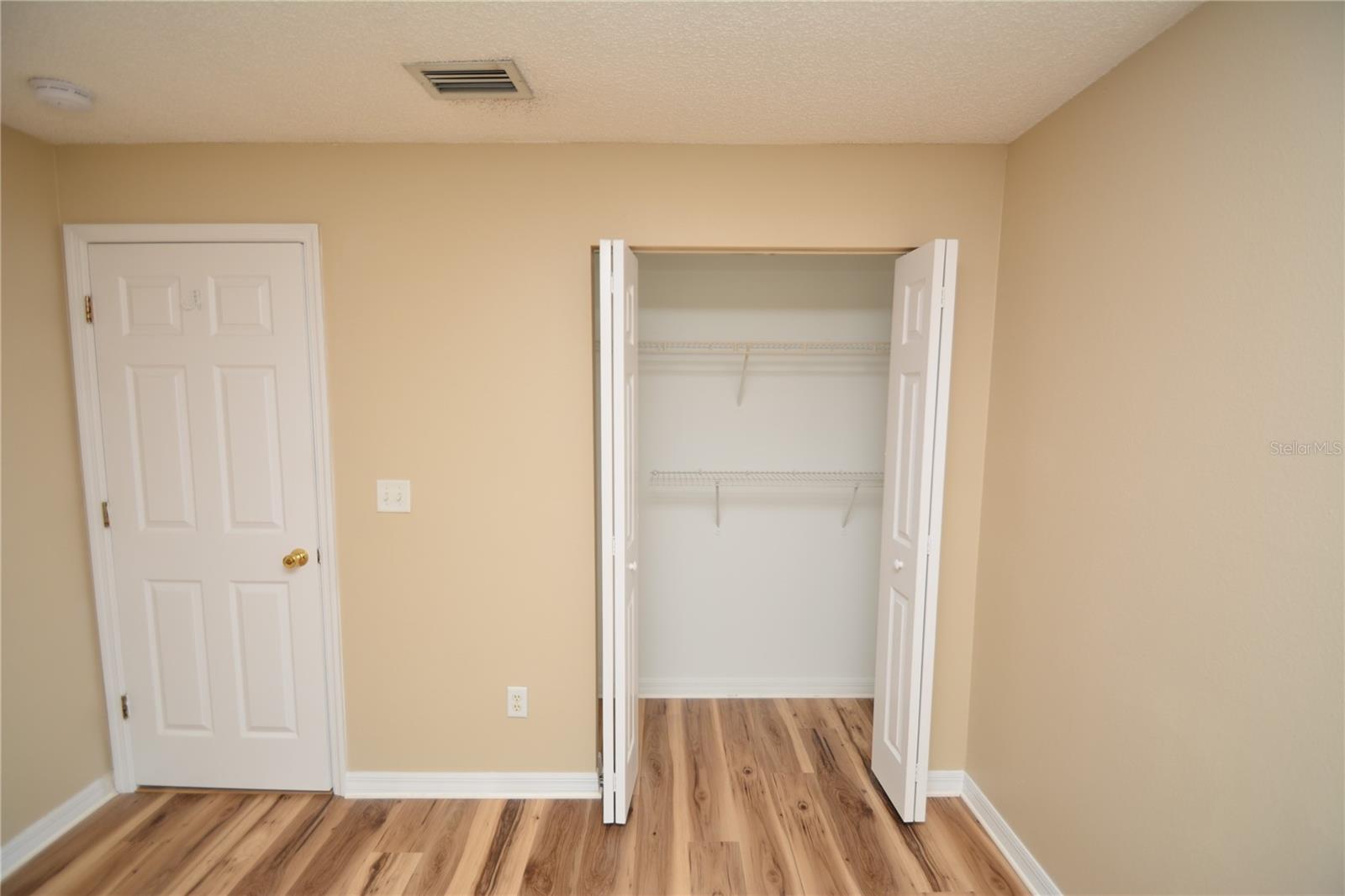 PINE GROVE - Residential Lease