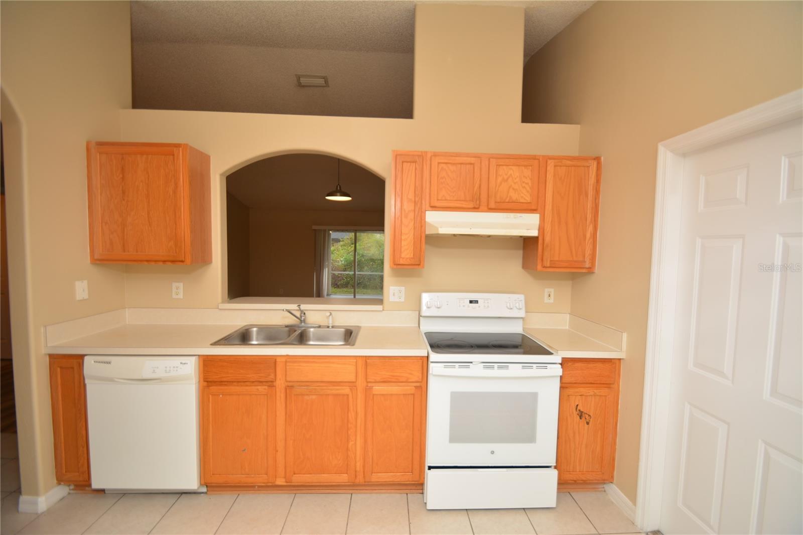 PINE GROVE - Residential Lease