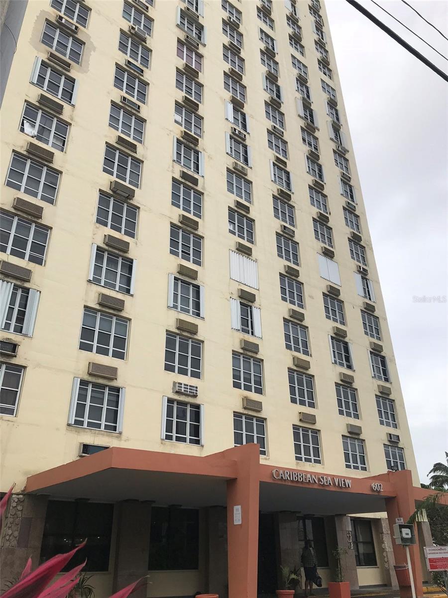 Beautiful and cozy apartment on the 4th floor, located across from the Miramar Convention District. Walking distance to the beach, restaurants, and vibrant nightlife. Completely remodeled, furnished, and equipped for your comfort. Includes internet, one parking space, up to $100 for electricity, and $30 for water. Requirements: One moon security deposit, one month in advanced, lease bond ( $100-120 annually, credit background).