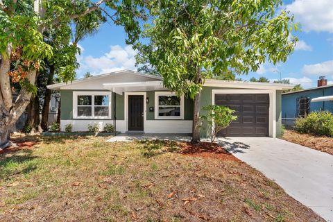 Photo of 2310 33rd Street S, St Petersburg, FL 33712 (MLS # O6398848)