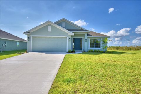 Photo of 4123 Tullamore Lane, Auburndale, FL 33823 (MLS # L4951181)