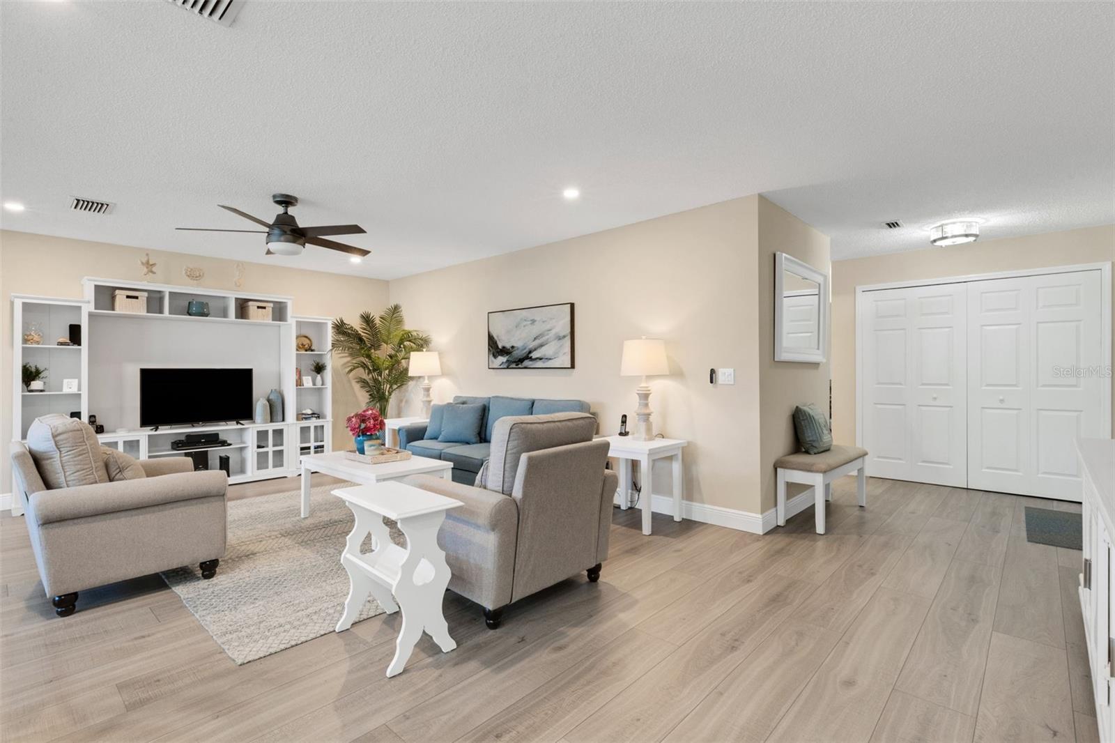 GARDENS THE CONDO - Residential