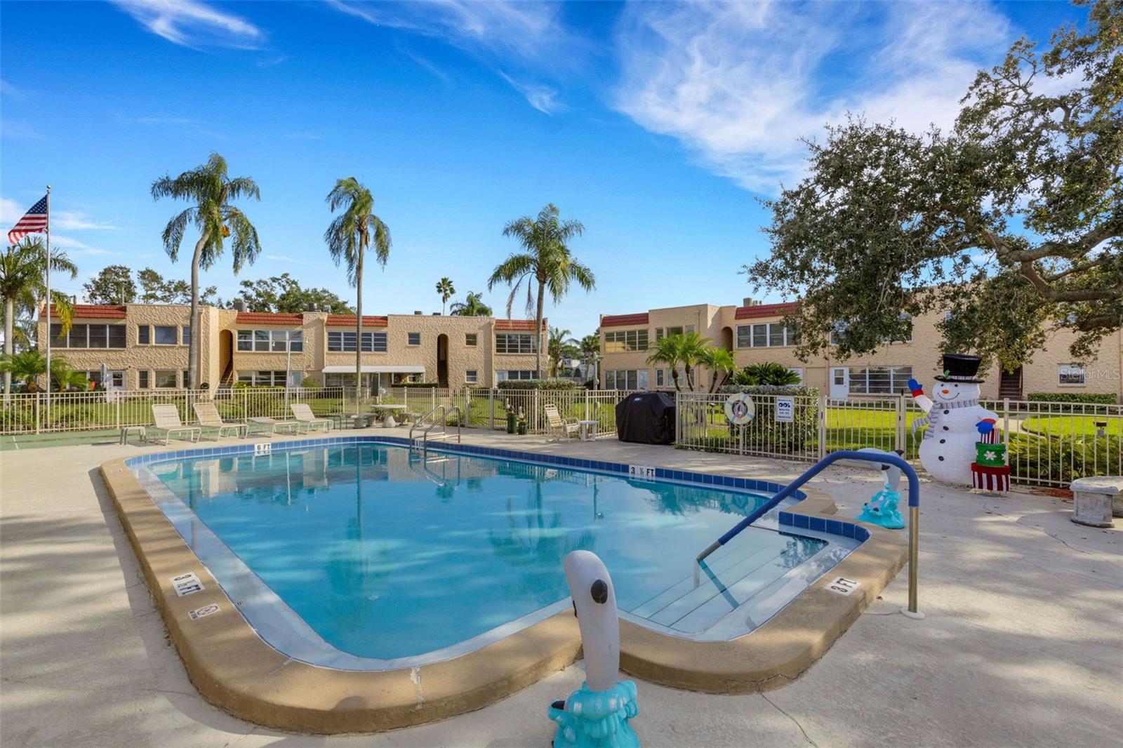 GARDENS THE CONDO - Residential