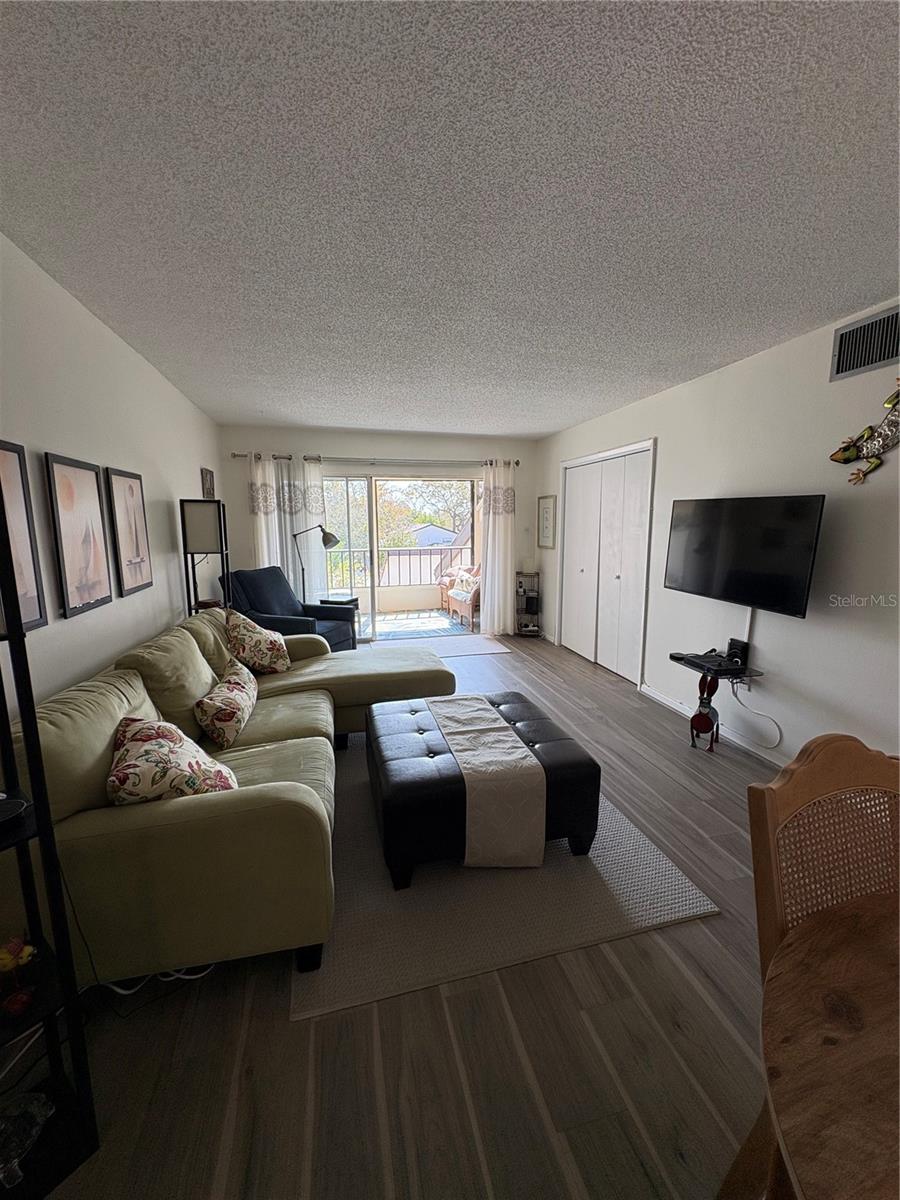 CHATEAU BELLEAIR CONDO - Residential