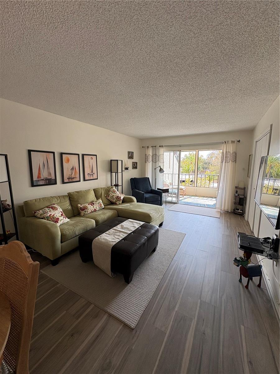 CHATEAU BELLEAIR CONDO - Residential