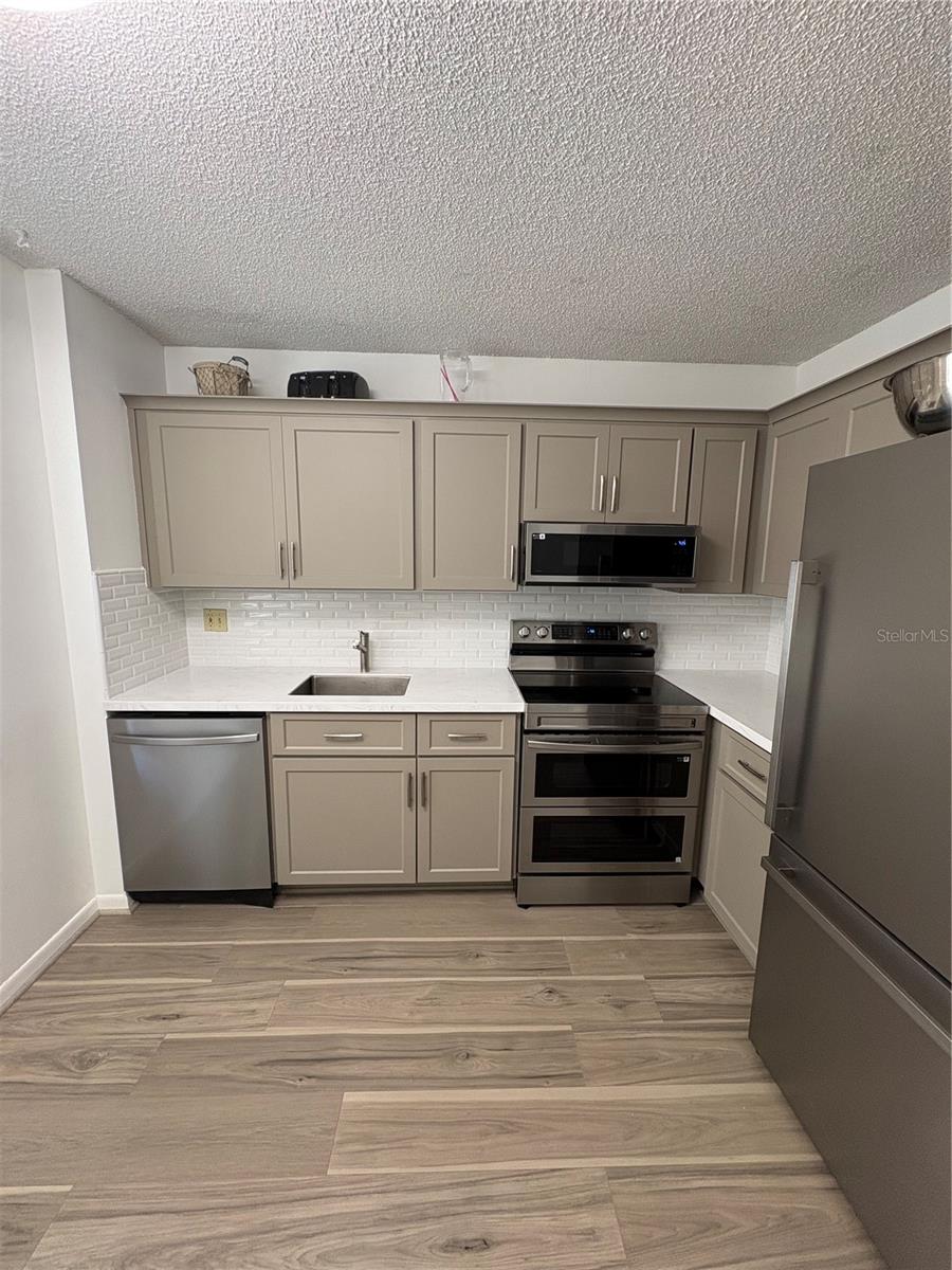 CHATEAU BELLEAIR CONDO - Residential