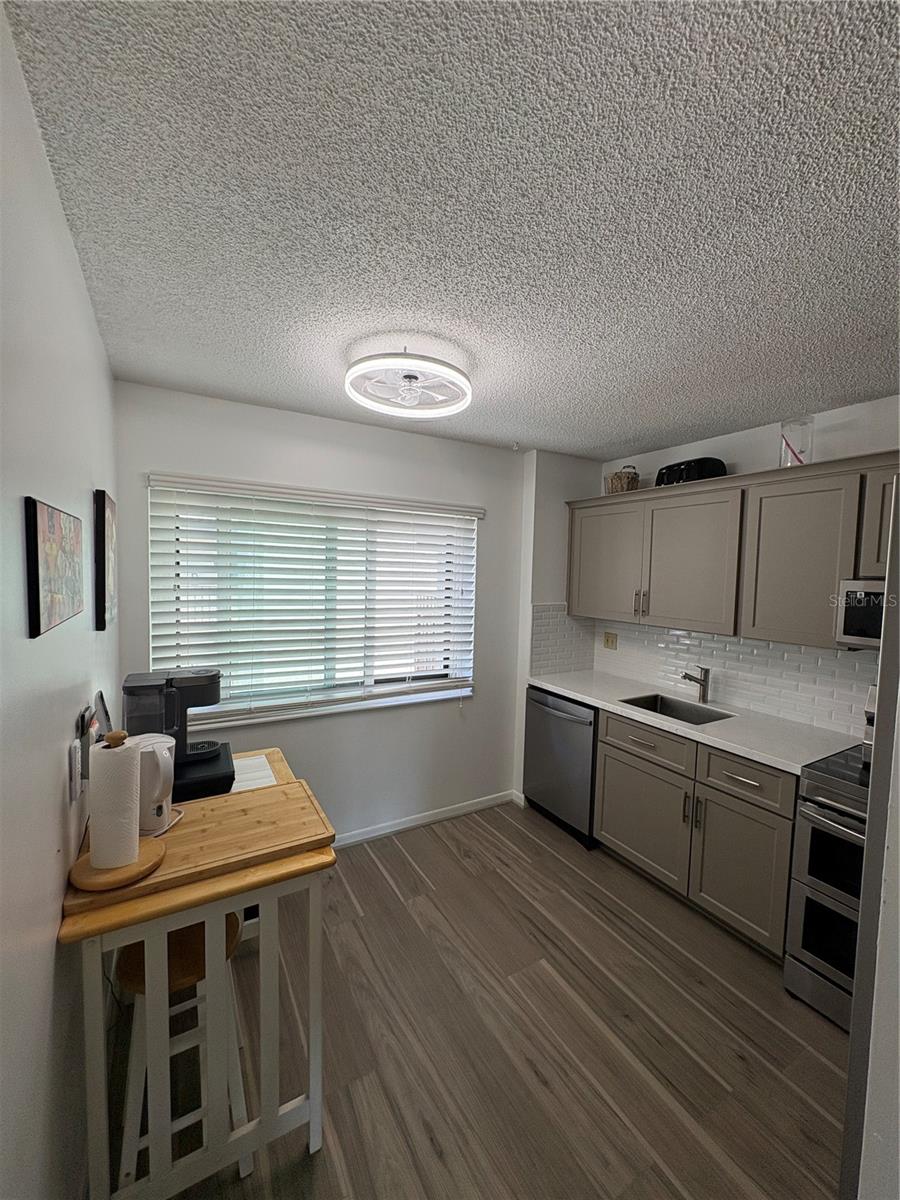 CHATEAU BELLEAIR CONDO - Residential