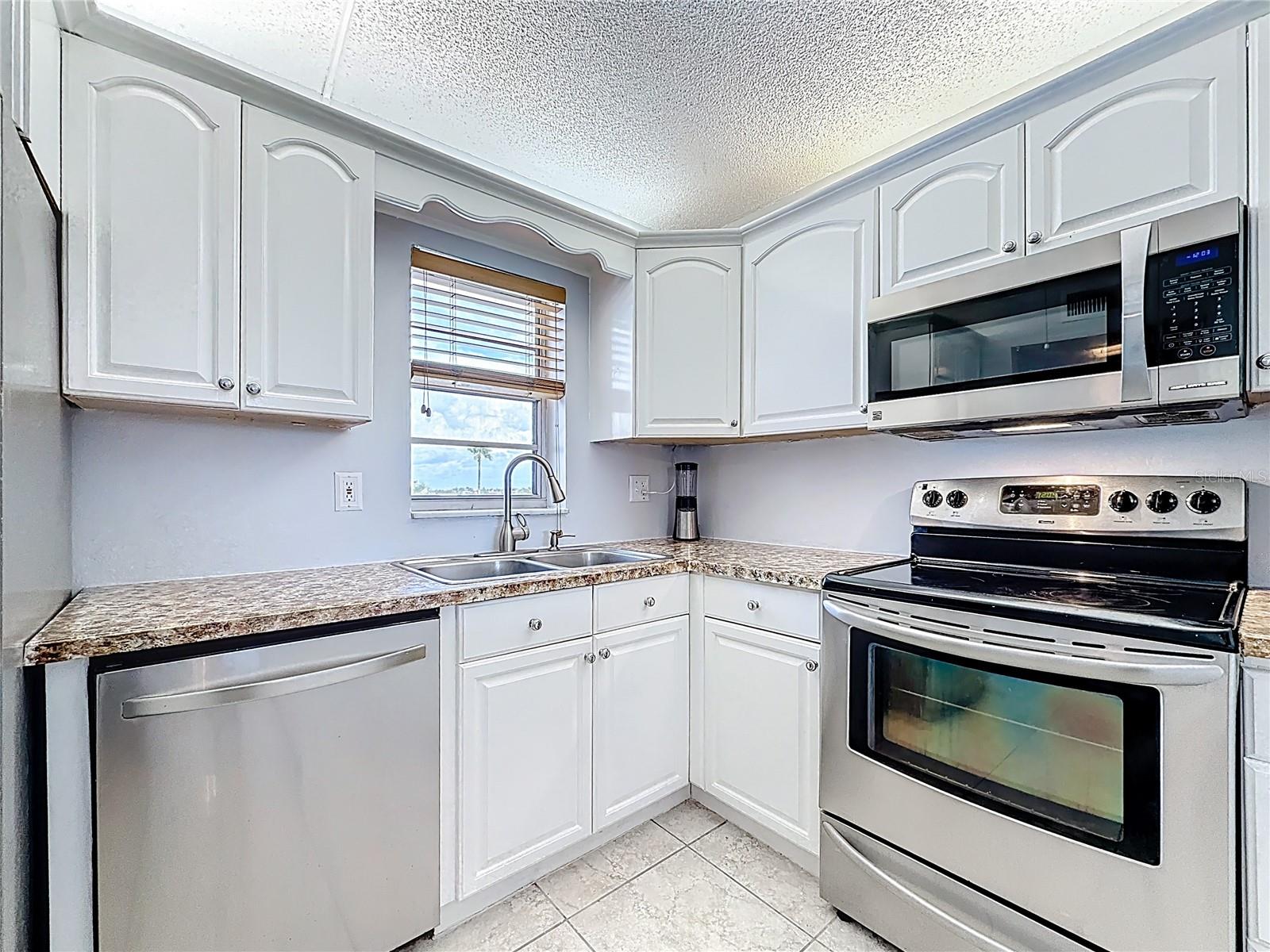 BAY ISLAND GROUP 7 - Residential