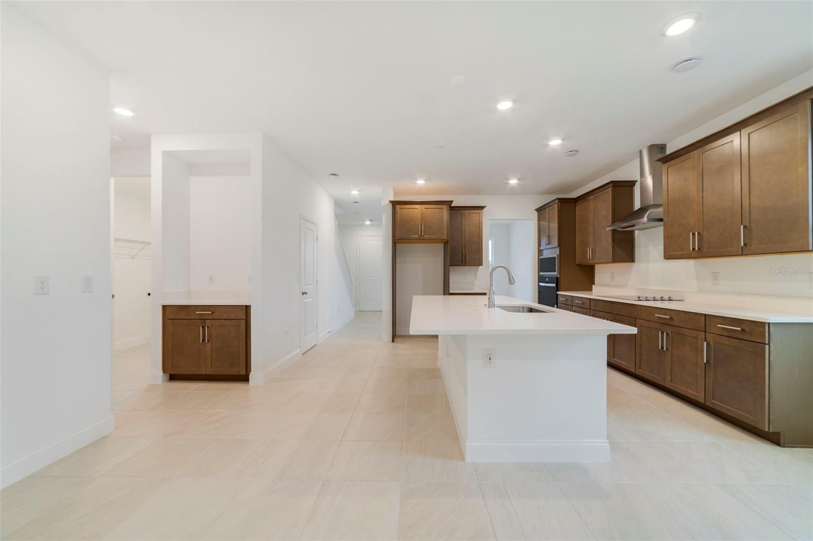 657 SNOWY EGRET COURT