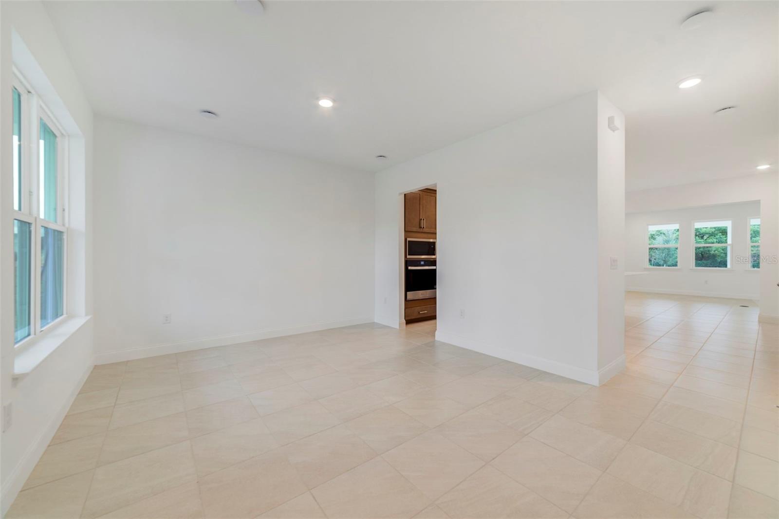 657 SNOWY EGRET COURT