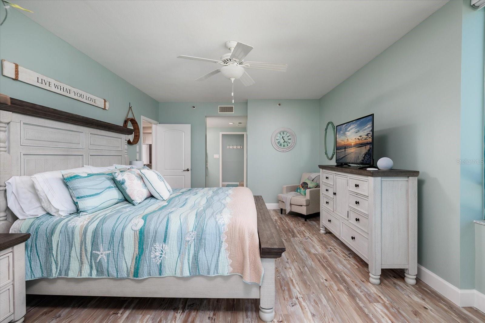 ULTIMAR ONE CONDO - Residential