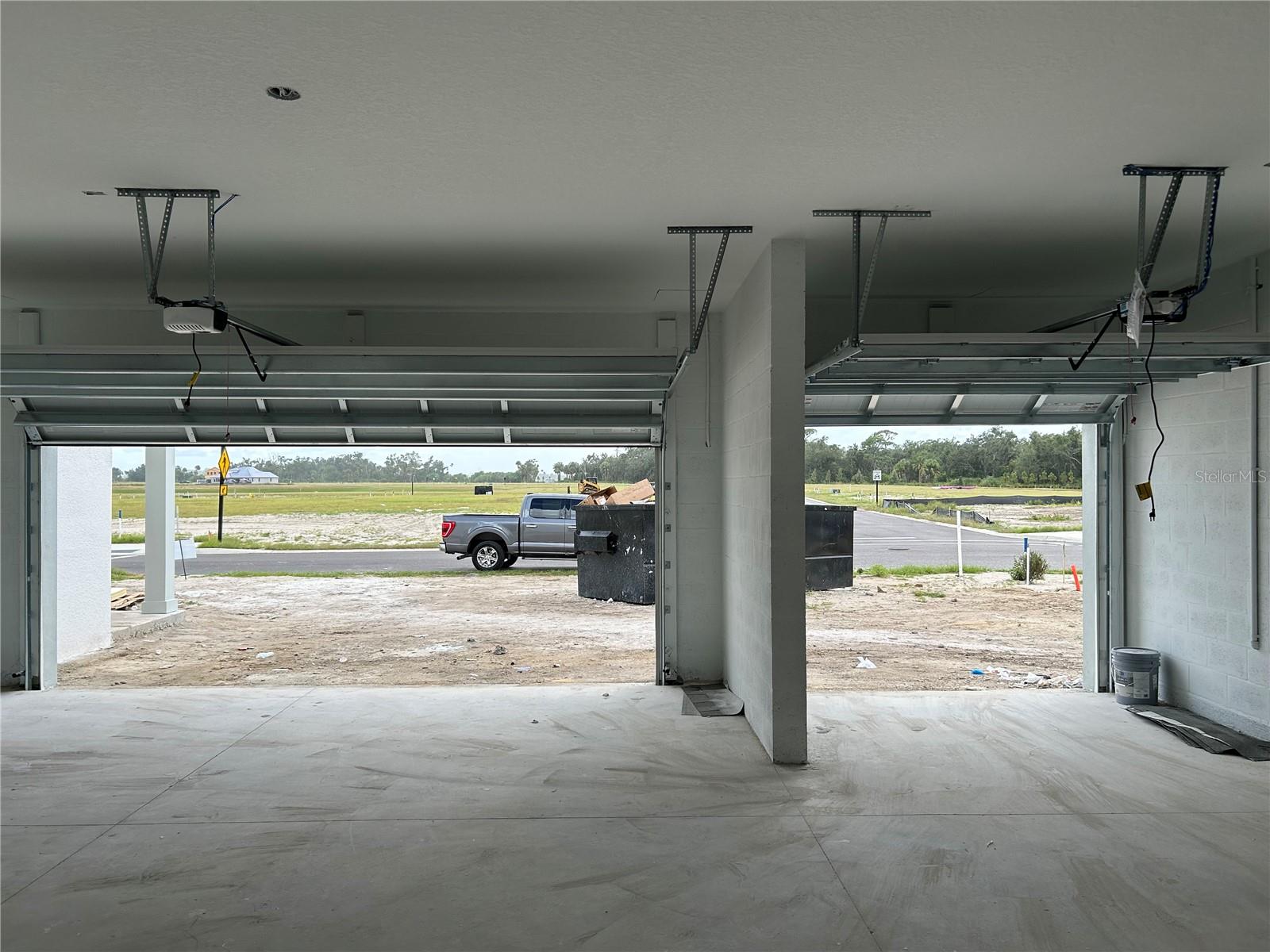 OAKFIELD TRAILS WEST - Residential