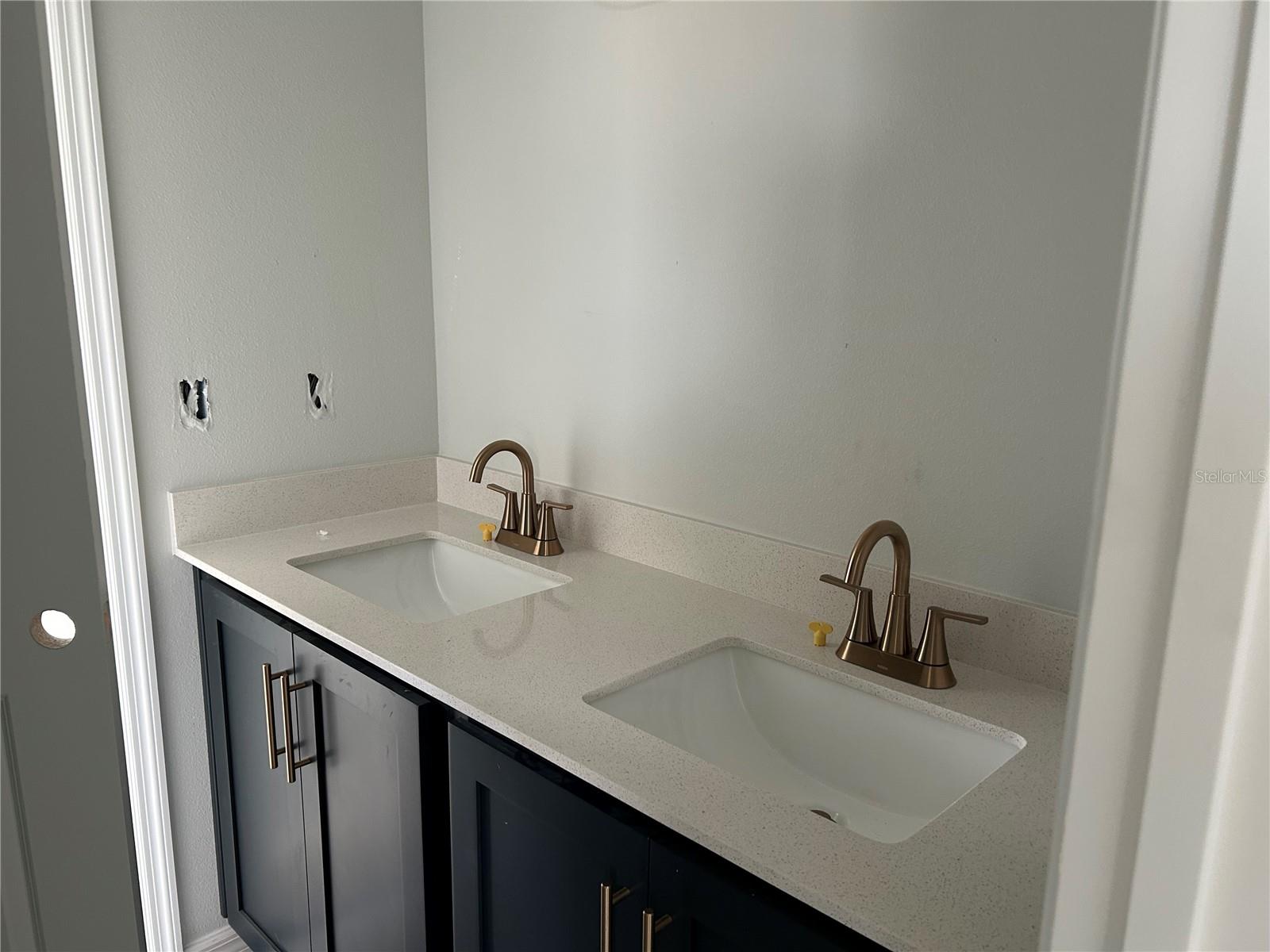 OAKFIELD TRAILS WEST - Residential