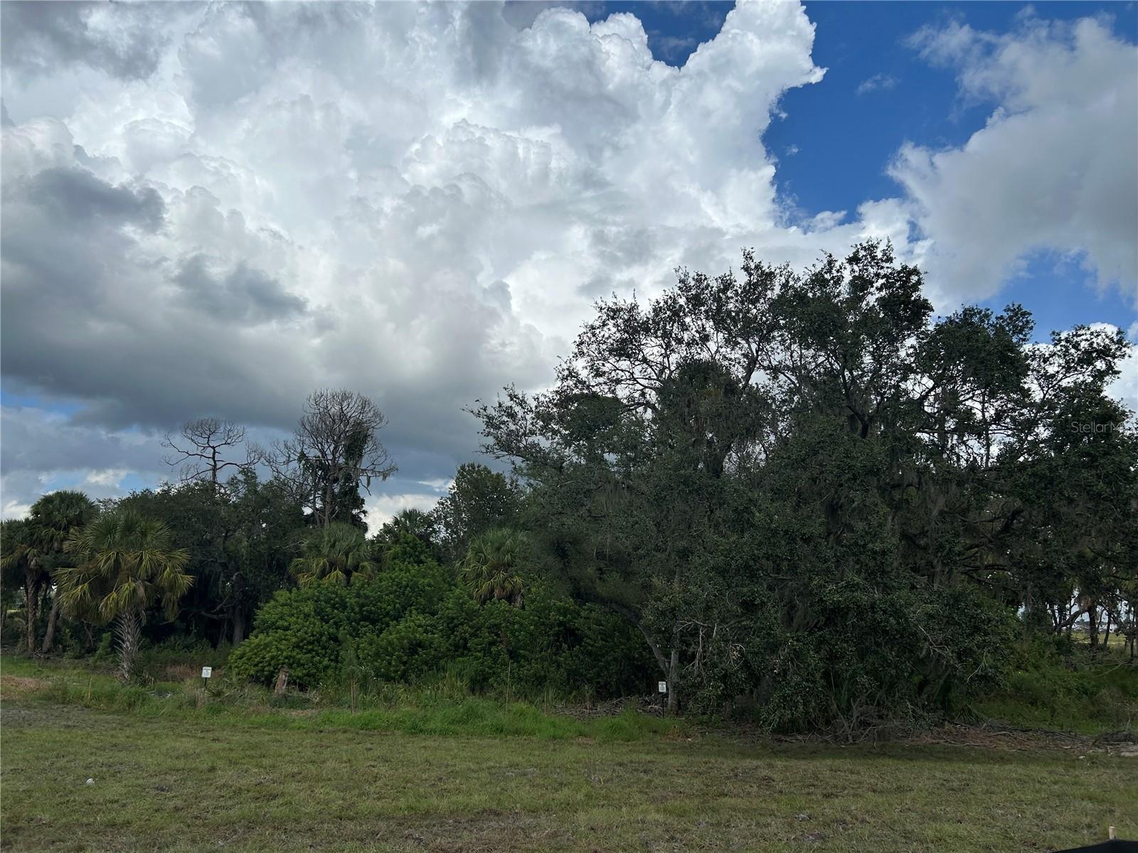 OAKFIELD TRAILS WEST - Residential