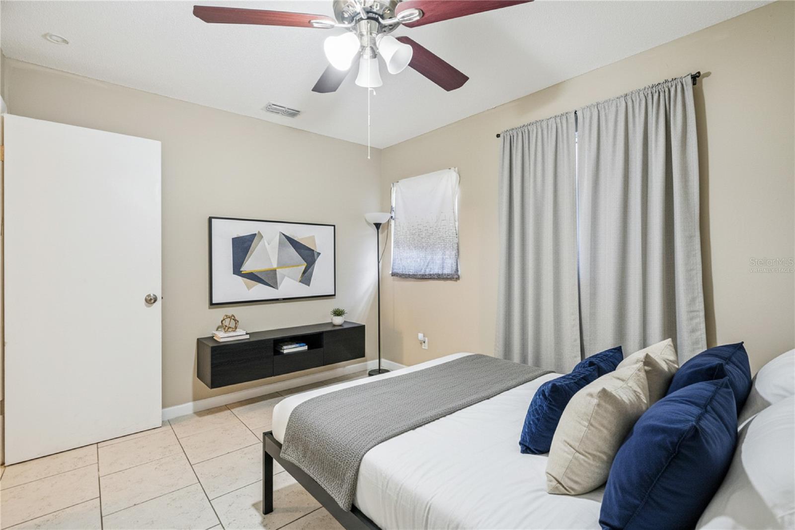 LAKE JEWELL HEIGHTS - Residential