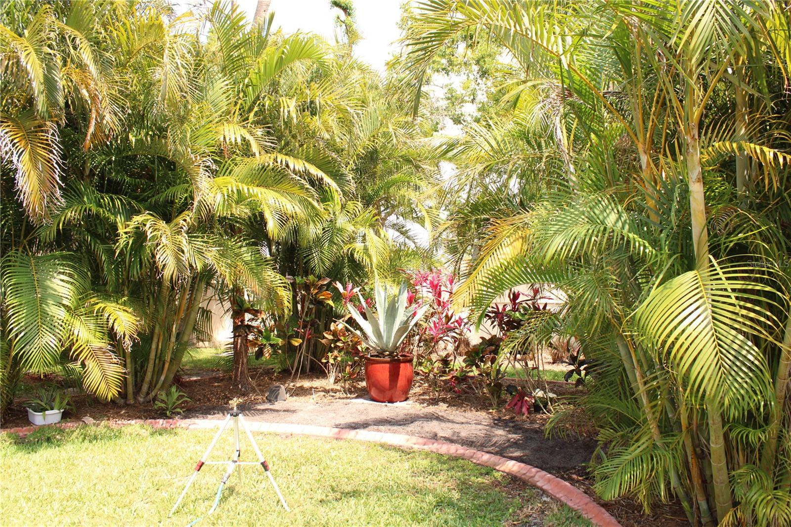 THE PRESERVES AT PALM-AIRE - Residential Lease