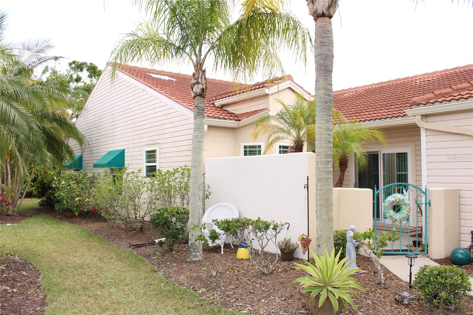 THE PRESERVES AT PALM-AIRE - Residential Lease