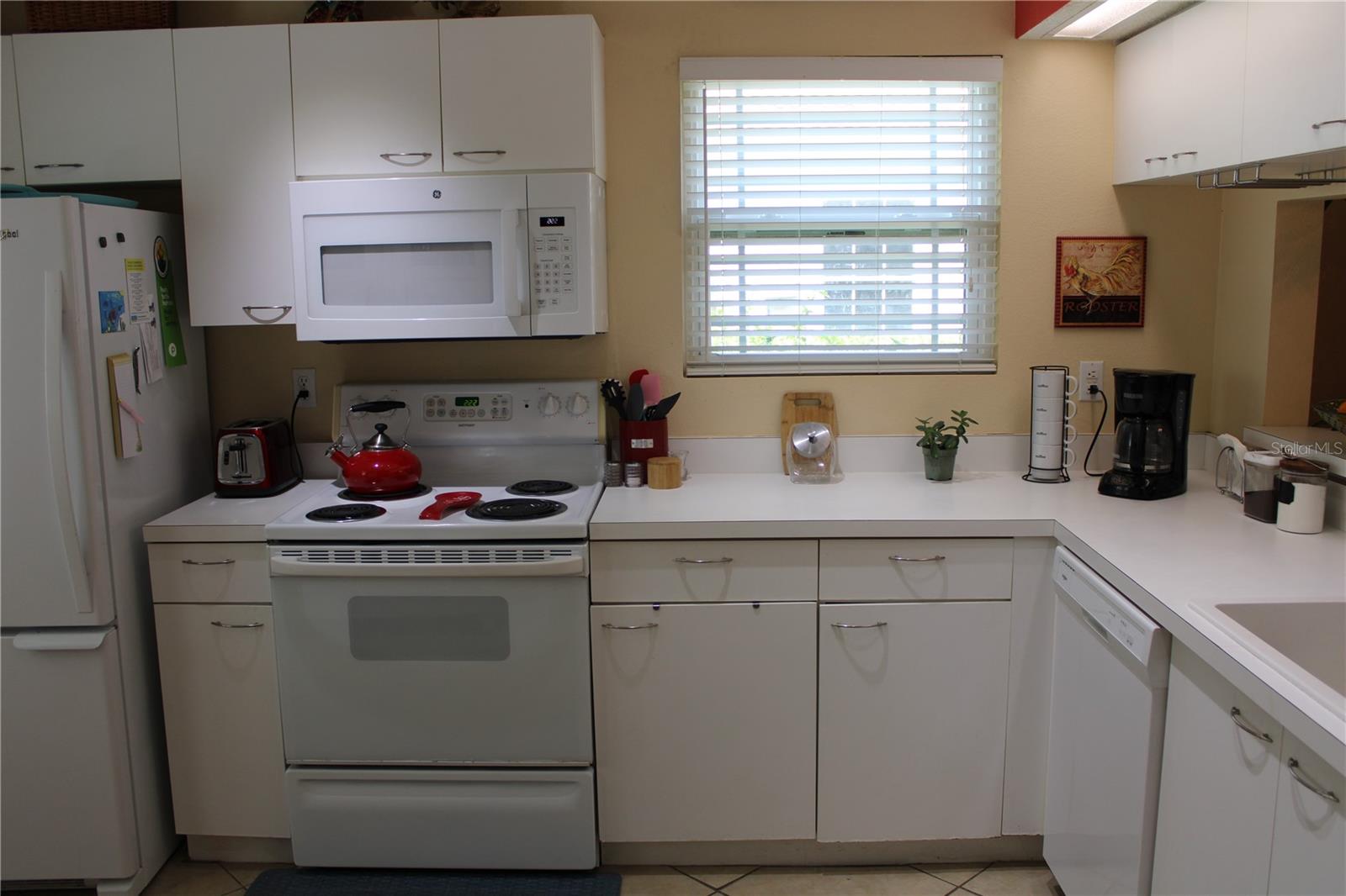 THE PRESERVES AT PALM-AIRE - Residential Lease