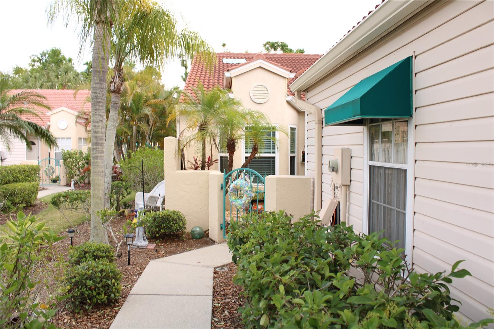 THE PRESERVES AT PALM-AIRE - Residential Lease