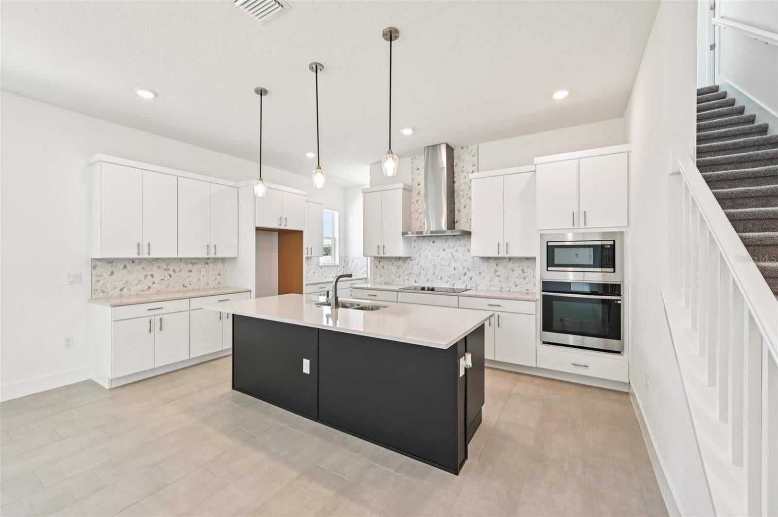 8230 GOLDEN BEACH COURT