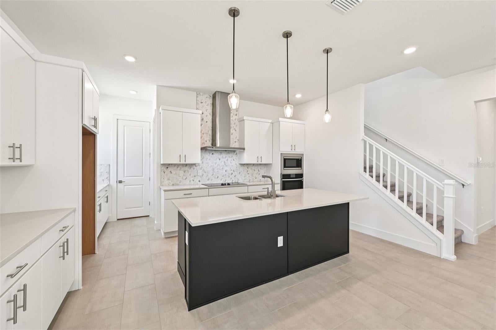 8230 GOLDEN BEACH COURT