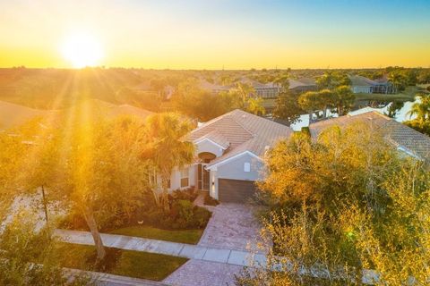 Photo of 19231 Jalisca Street, Venice, FL 34293 (MLS # C7521671)