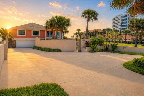 Photo of 1504 N Atlantic Avenue, Daytona Beach, FL 32118 (MLS # O6401729)