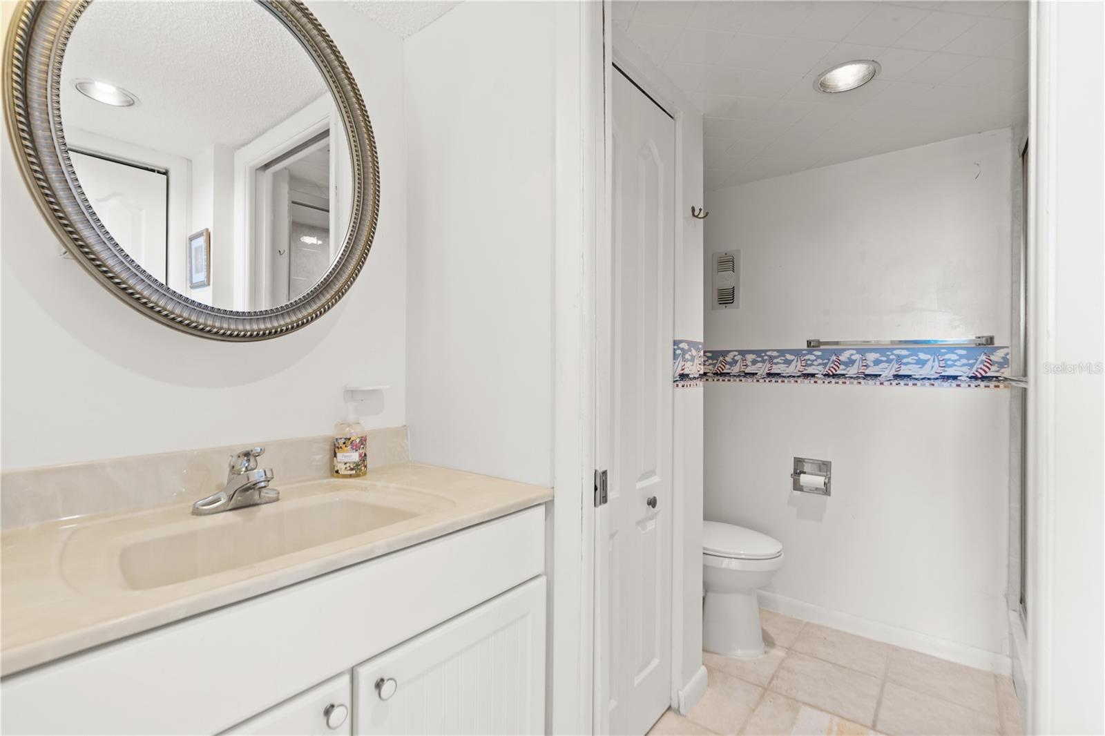 TREASURE ISLAND TENNIS & YACHT CLUB - Residential