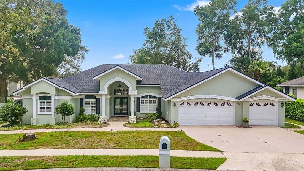 Photo of 7225 River Forest Lane, Temple Terrace, FL 33617 (MLS # TB8534854)