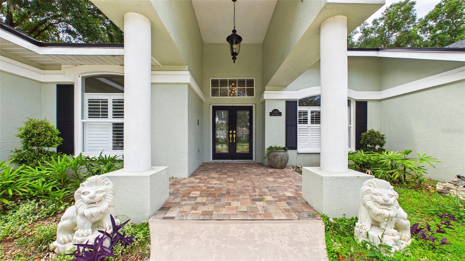 7225 RIVER FOREST LANE
